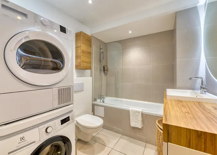 Laxelle A Stylish F4 In The Heart Of Rouen! *