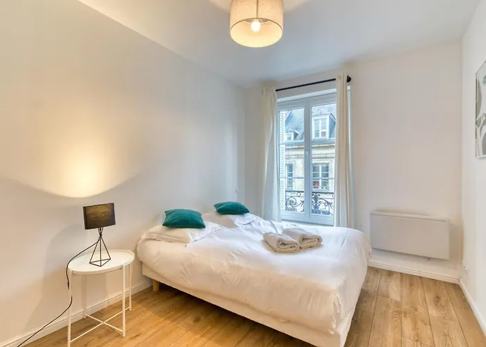 Laxelle A Stylish F4 In The Heart Of Rouen!